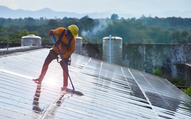 Best Solar Panel Cleaning Services In Florida